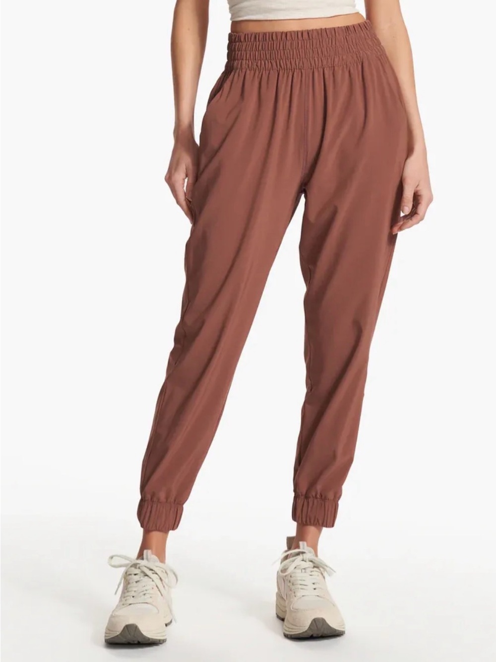 Vuori Women's Villa Jogger Pants Hazelnut Size Small